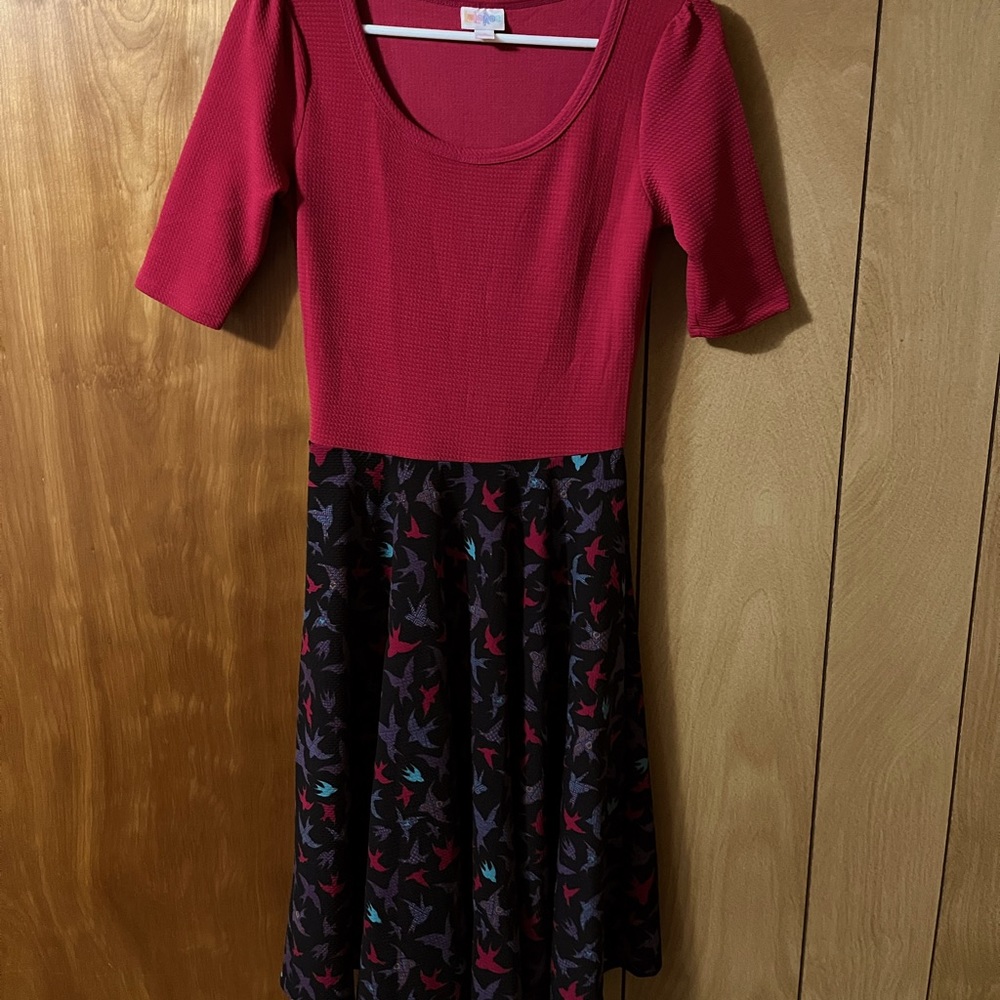 Beautiful comfy Bird Dress *twirly skirt!*